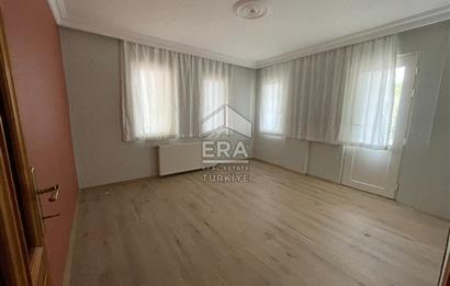 AYVALIK SAHİLKENT MAHALLESİNDE YILLIK KİRALIK 3+1 VİLLA