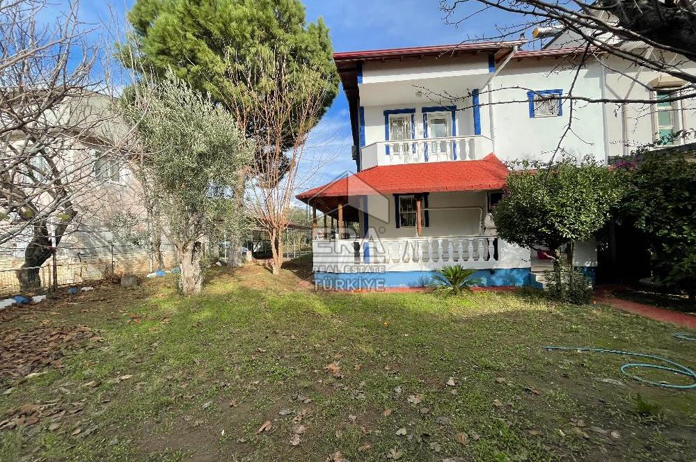 AYVALIK SAHİLKENT MAHALLESİNDE YILLIK KİRALIK 3+1 VİLLA