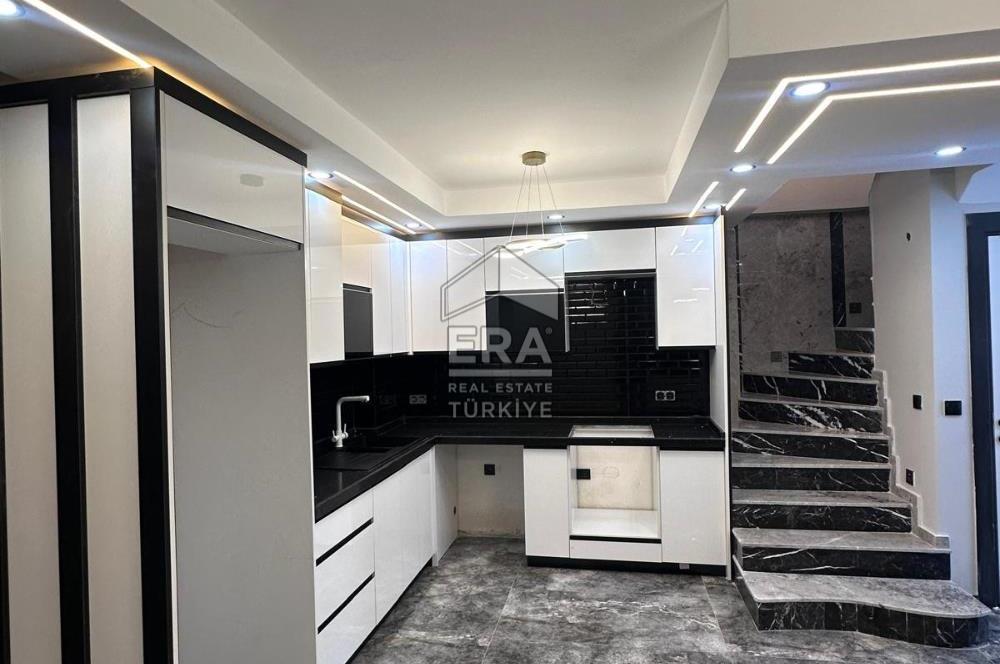 ERA ANGEL'dan Deniz Manzaralı Bahçeli Ferah Satılık 2+1 Villa