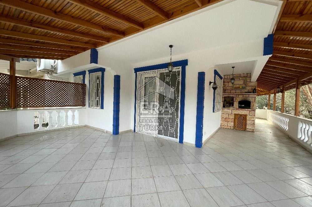 AYVALIK SAHİLKENT MAHALLESİNDE YILLIK KİRALIK 3+1 VİLLA
