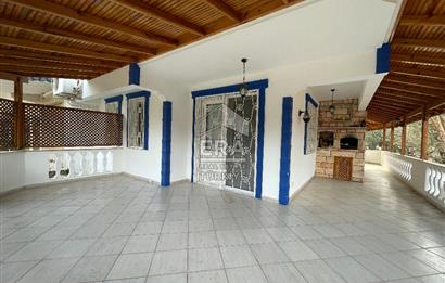 AYVALIK SAHİLKENT MAHALLESİNDE YILLIK KİRALIK 3+1 VİLLA