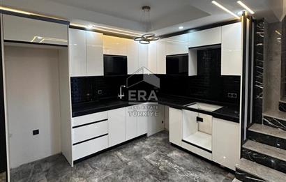 ERA ANGEL'dan Deniz Manzaralı Bahçeli Ferah Satılık 2+1 Villa