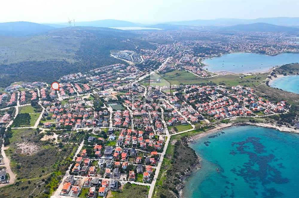 ÇEŞME YALI'DA EK YAŞAM ALANLI 3+1 VİLLA