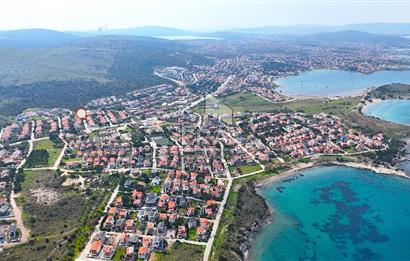 ÇEŞME YALI'DA EK YAŞAM ALANLI 3+1 VİLLA