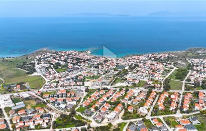 ÇEŞME YALI'DA EK YAŞAM ALANLI 3+1 VİLLA