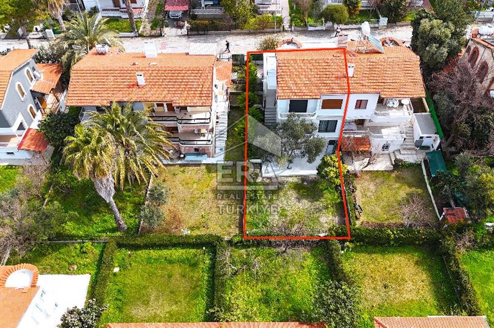 ÇEŞME YALI'DA EK YAŞAM ALANLI 3+1 VİLLA