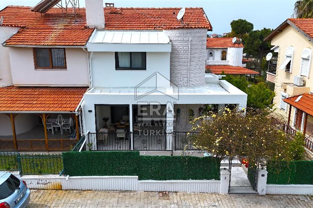 ÇEŞME YALI'DA EK YAŞAM ALANLI 3+1 VİLLA