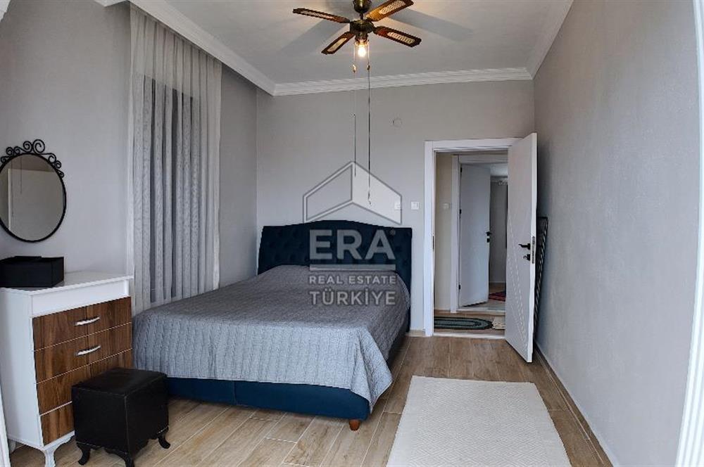 ÇEŞME YALI'DA EK YAŞAM ALANLI 3+1 VİLLA