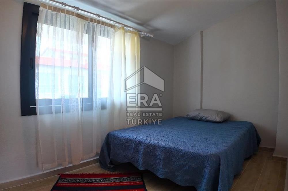 ÇEŞME YALI'DA EK YAŞAM ALANLI 3+1 VİLLA