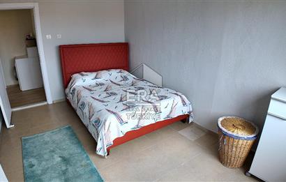 ÇEŞME YALI'DA EK YAŞAM ALANLI 3+1 VİLLA