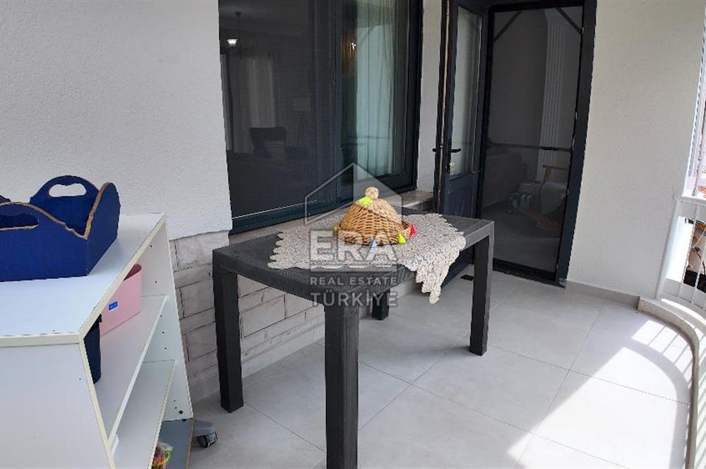 ÇEŞME YALI'DA EK YAŞAM ALANLI 3+1 VİLLA