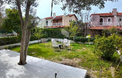 ÇEŞME YALI'DA EK YAŞAM ALANLI 3+1 VİLLA