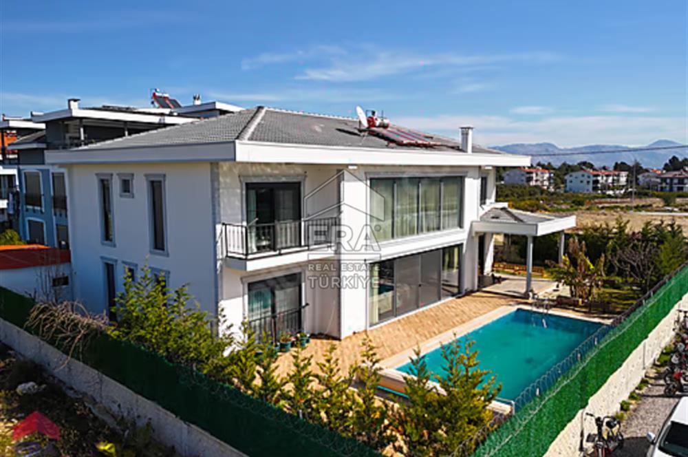 MANAVGAT ILICA'DA MÜSTAKİL 6+1 VİLLA