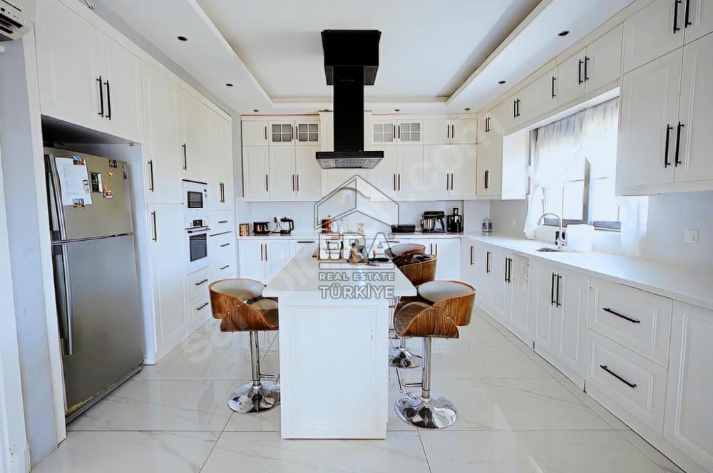 MANAVGAT ILICA'DA MÜSTAKİL 6+1 VİLLA