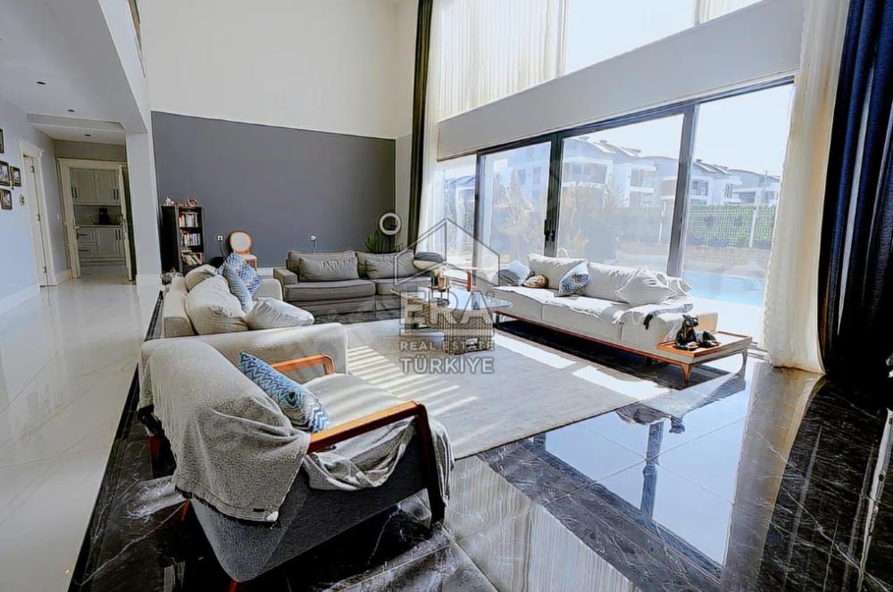 MANAVGAT ILICA'DA MÜSTAKİL 6+1 VİLLA