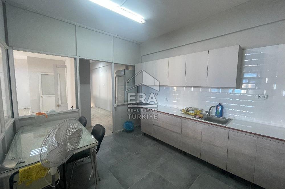 KARABAĞLAR’DA 210 m² 3 KATLI | OFİS + DEPO + SHOWROOM UYGUN