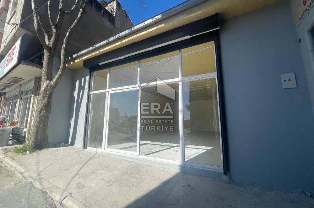 Caddeye Yakın Köşe Konumda 93 m² Kiralık Depo Geniş Kapılı