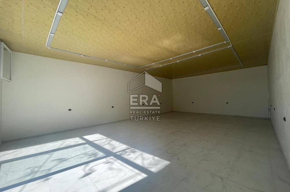 Caddeye Yakın Köşe Konumda 93 m² Kiralık Depo Geniş Kapılı