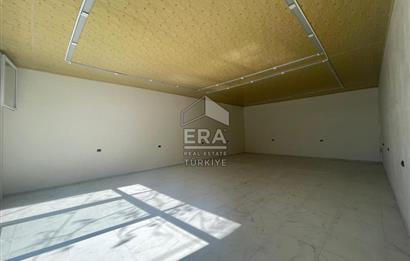Caddeye Yakın Köşe Konumda 93 m² Kiralık Depo Geniş Kapılı