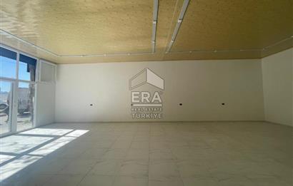 Caddeye Yakın Köşe Konumda 93 m² Kiralık Depo Geniş Kapılı