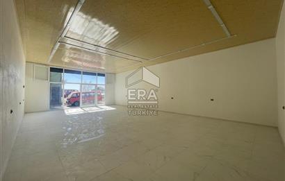 Caddeye Yakın Köşe Konumda 93 m² Kiralık Depo Geniş Kapılı