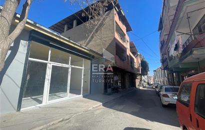 Caddeye Yakın Köşe Konumda 93 m² Kiralık Depo Geniş Kapılı