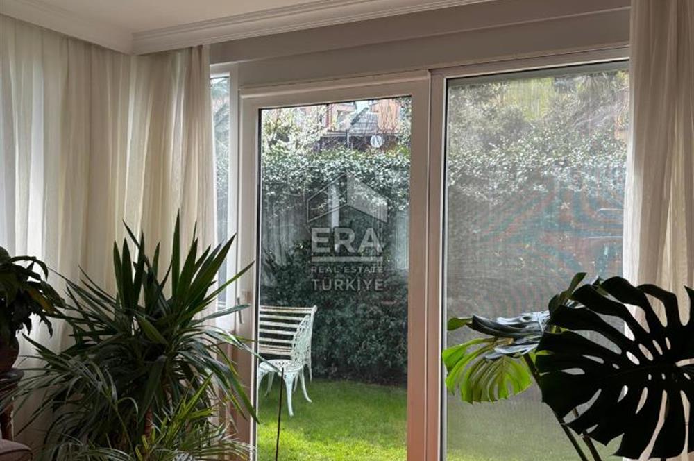 Zekeriyaköy Plato Evlerinde Bakımlı Yenilenmiş Villa