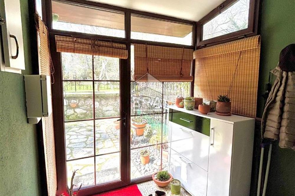 Zekeriyaköy Plato Evlerinde Bakımlı Yenilenmiş Villa