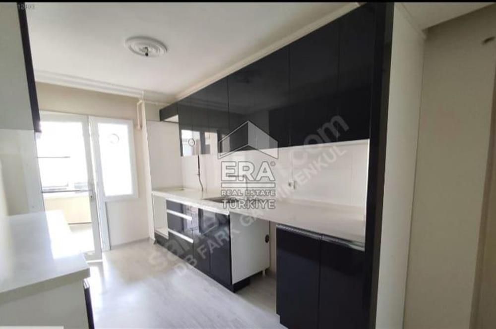 GAZİEMİR ÖNDER CADDESİNDE TADİLATLI 2+1 KİRALIK DAİRE