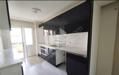 GAZİEMİR ÖNDER CADDESİNDE TADİLATLI 2+1 KİRALIK DAİRE