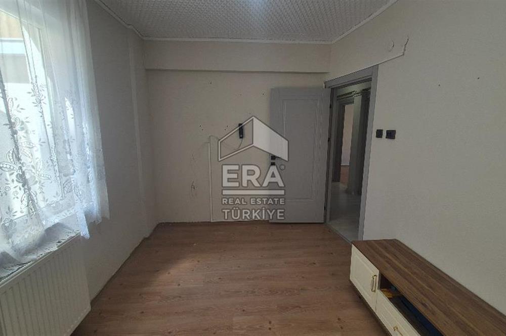 ERA SÖZ DEN BANDIRMA 17 EYLÜL MAH. KAPALI PAZAR YERİ KARŞISINDA YENİLENMİŞ SATILIK 3+1 DAİRE