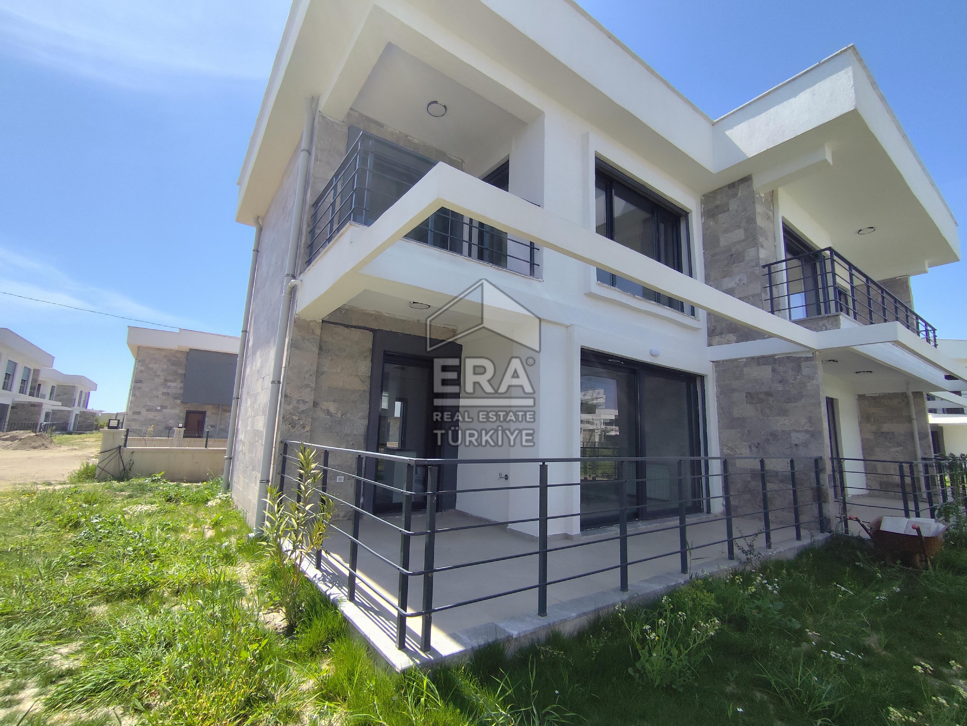 AYVALIK ALTINOVA GARDENIA SİTESİNDE 2+1 DUBLEKS 