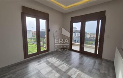 ERA Angel'dan AYVALIK MURATELİ KÖYÜNDE EMSALSİZ KÖY VİLLASI