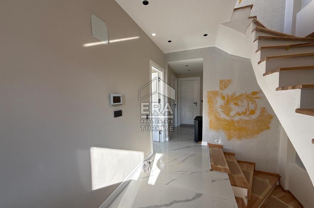 ERA SÖZ DEN 2.SAKARYA MAH.SATILIK TRİPLEKS VİLLA