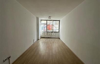 Konak Cumhuriyet İş Hanında Merkezi Konumda Kiralık Ofis