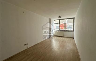 Konak Cumhuriyet İş Hanında Merkezi Konumda Kiralık Ofis