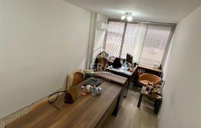 Konak Cumhuriyet İş Hanında Merkezi Konumda Kiralık Ofis