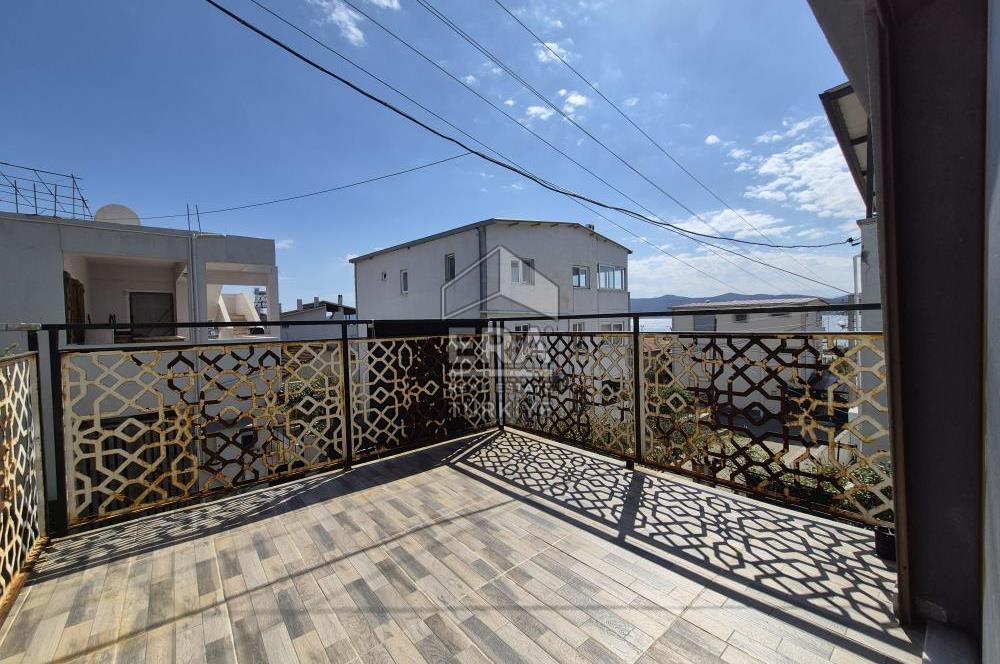 Urla Özbek Akkum Plajına Bakan Müstakil 4+1 Yazlığınız Olsun