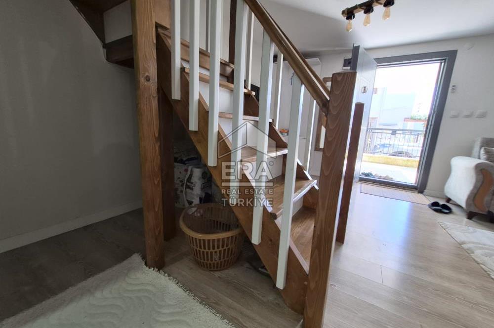 Urla Özbek Akkum Plajına Bakan Müstakil 4+1 Yazlığınız Olsun