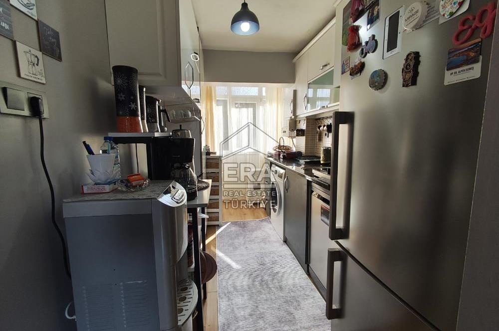 Gaziemir Sevgi Mah. Merkezi Konumda, Tadilatlı ve Doğalgazlı 2+1