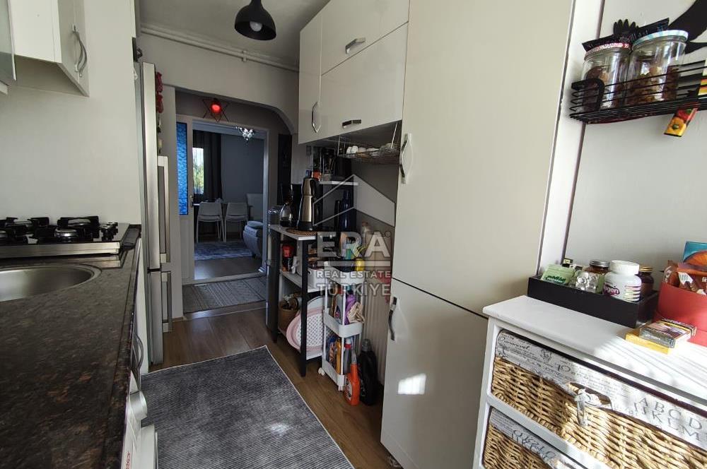 Gaziemir Sevgi Mah. Merkezi Konumda, Tadilatlı ve Doğalgazlı 2+1