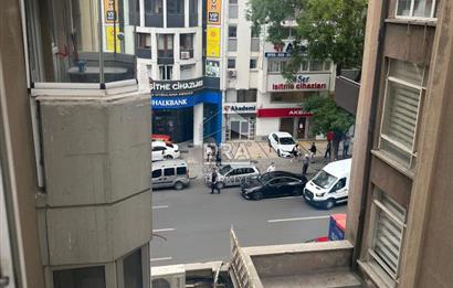 MİTHATPAŞA CADDE ÜZERİNDE YATIRIMLIK 2+1 ARA KAT SATILIK OFİS