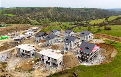 ERA SÖZ DEN BALIKESİR NAİPLİ DE SATILIK 4+1 VİLLA