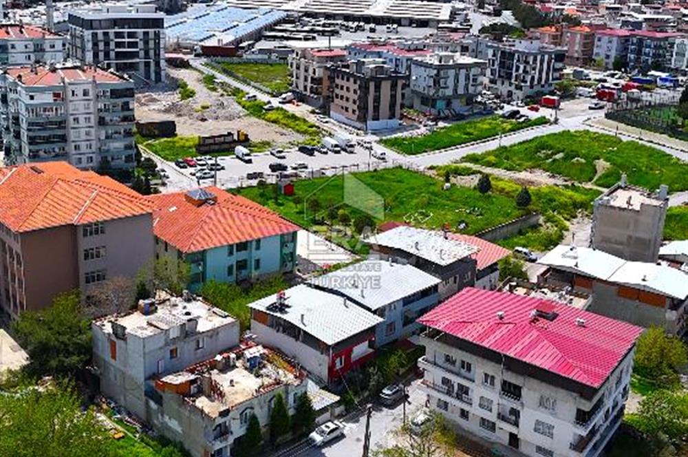9 DAİRELİK 296 M2 KÖŞE PARSEL SATILIK ARSA