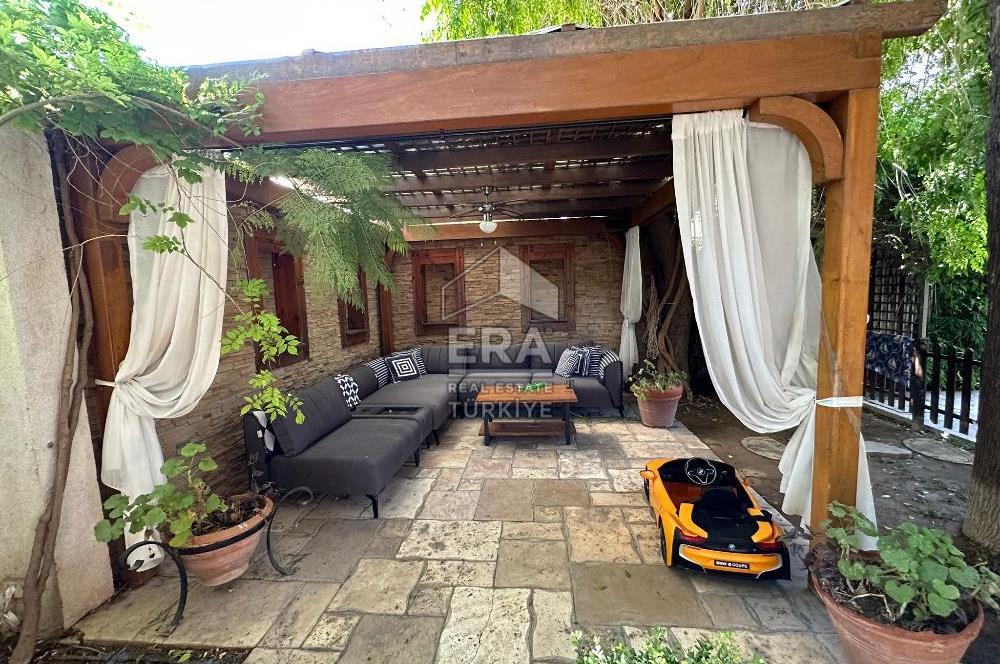 Bornova Forum Karşısı Kiralık Özel Tasarım Müstakil Köşe Villa