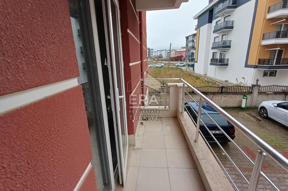 Erkmen Cumhuriyet Mahallesinde Satılık 3+1 Site İçi Daire