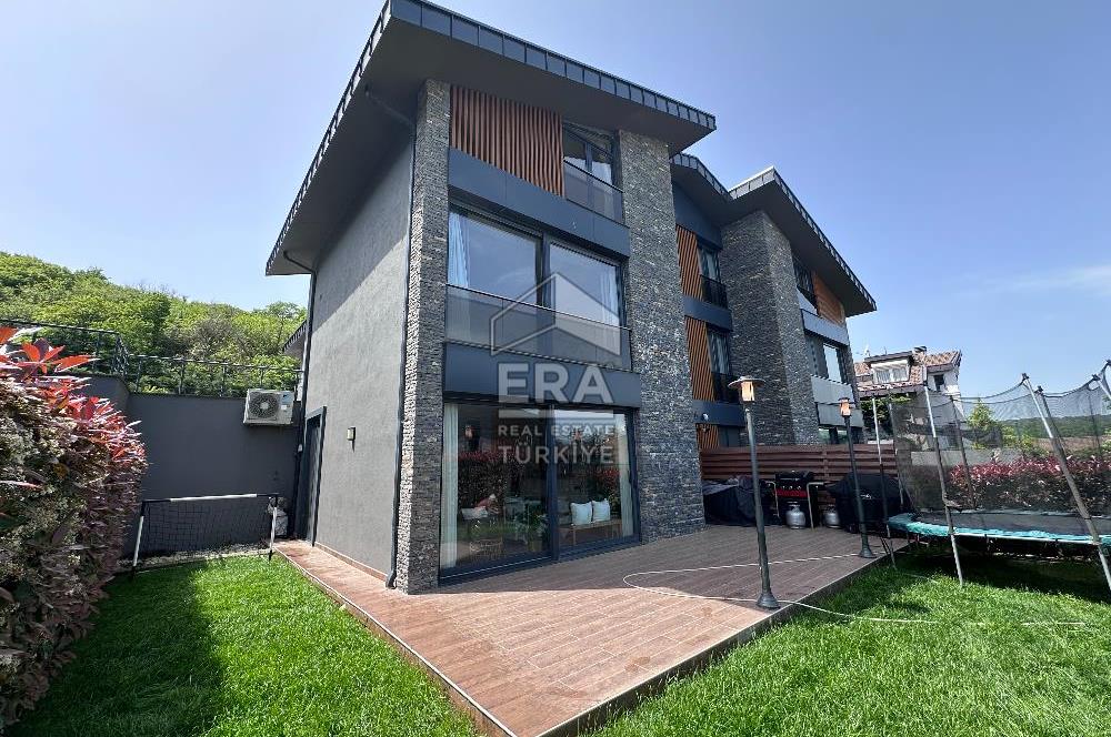 Sarıyer Uskumruköy'de 5+1, 300m2 Lüks İkiz Villa