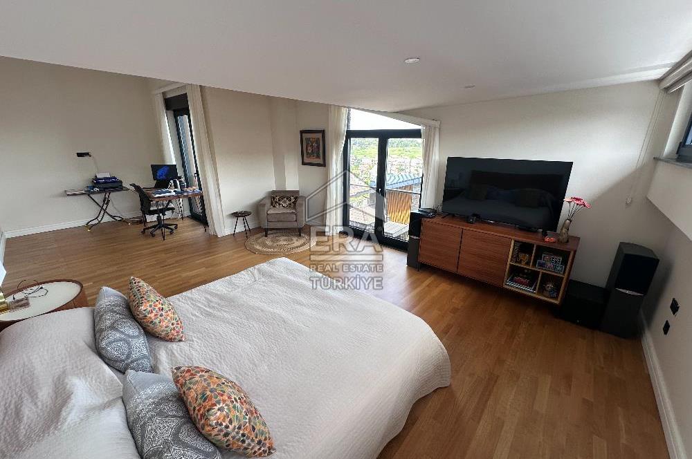 Sarıyer Uskumruköy'de 5+1, 300m2 Lüks İkiz Villa