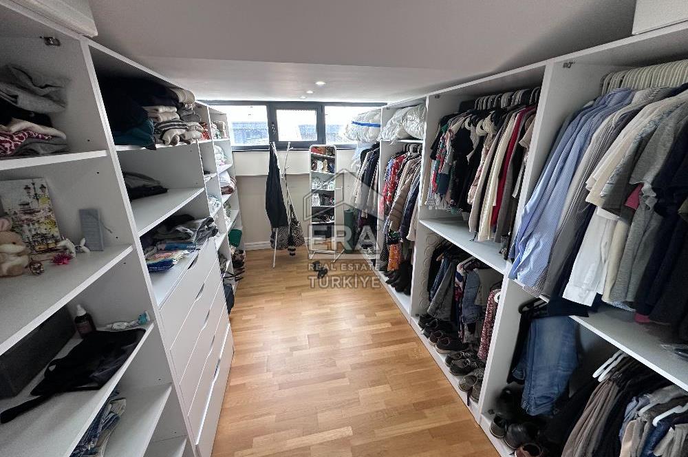 Sarıyer Uskumruköy'de 5+1, 300m2 Lüks İkiz Villa