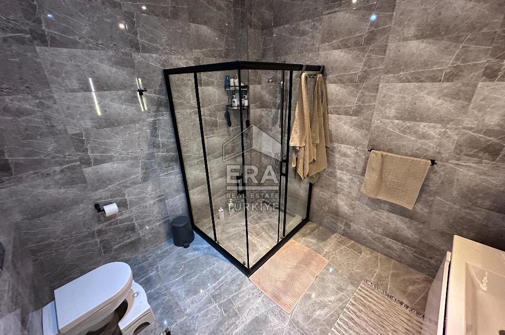 Sarıyer Uskumruköy'de 5+1, 300m2 Lüks İkiz Villa